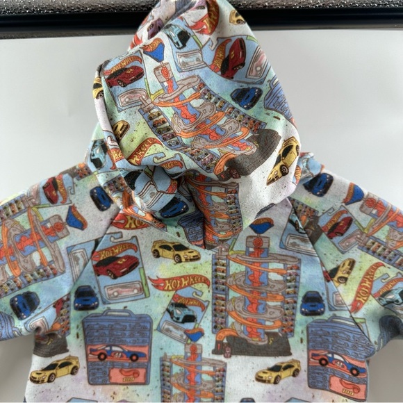 Handmade How Wheels Hoodie & Jogger Set - Picture 13 of 13